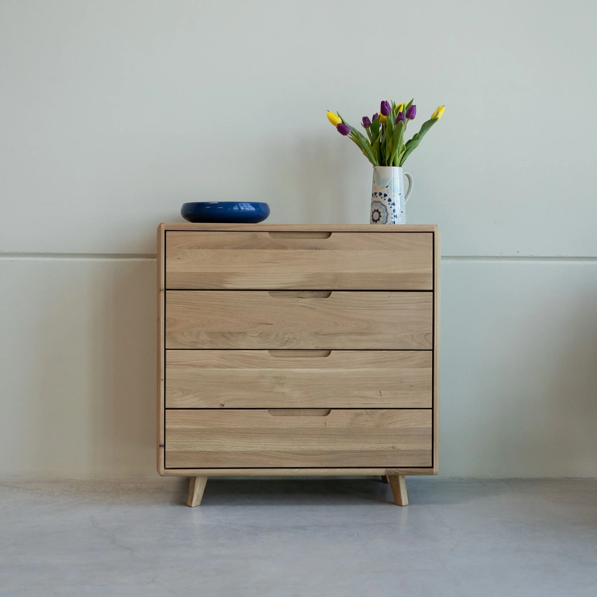 Cómodas pequeñas de madera